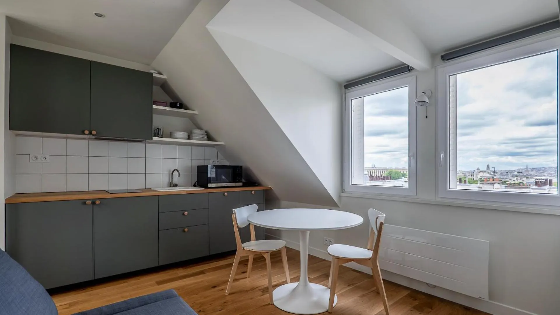 Goodguest-Trocadero Tour Eiffel Bail Mobilite Apartment Paris France